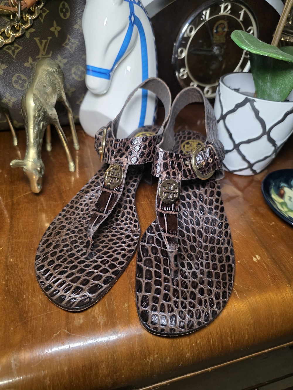 Tory Burch Brown Croc-Embossed Leather T-Strap Slingback Sandals